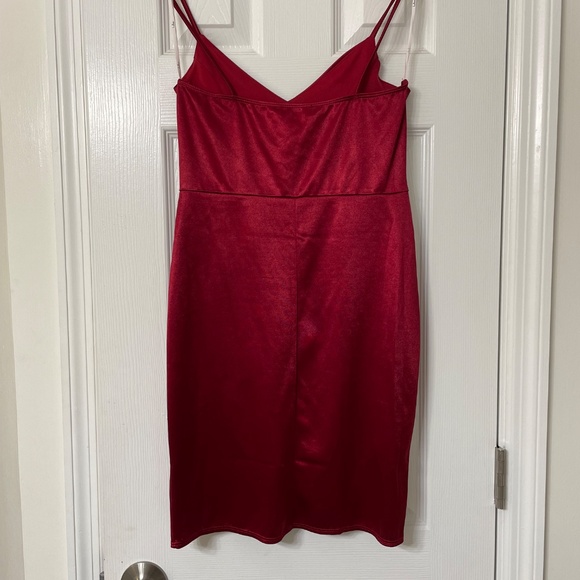 Women’s red satin mini dress medium - Picture 4 of 5